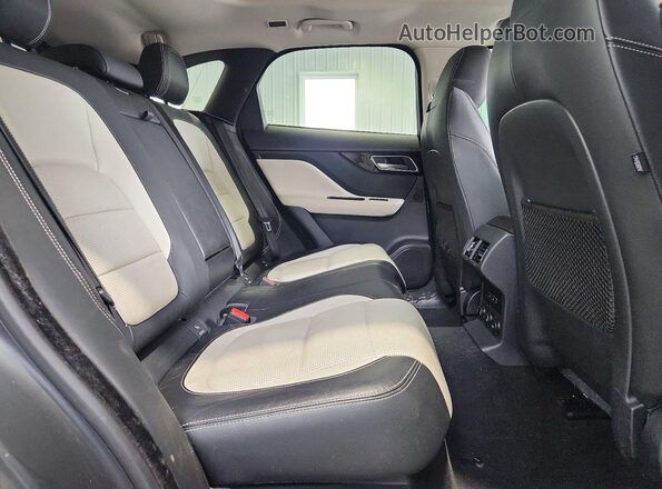 SADCL2BV8HA077928 2017 JAGUAR F-PACE Белый Вид задней части салона
