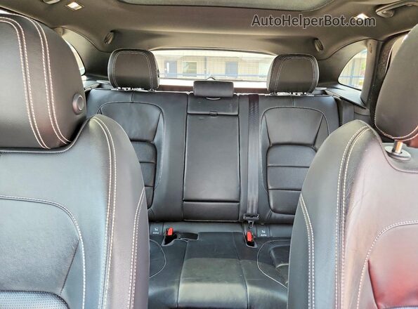 SADCM2BV2HA889318 2017 JAGUAR F-PACE White Вид задніх сидінь