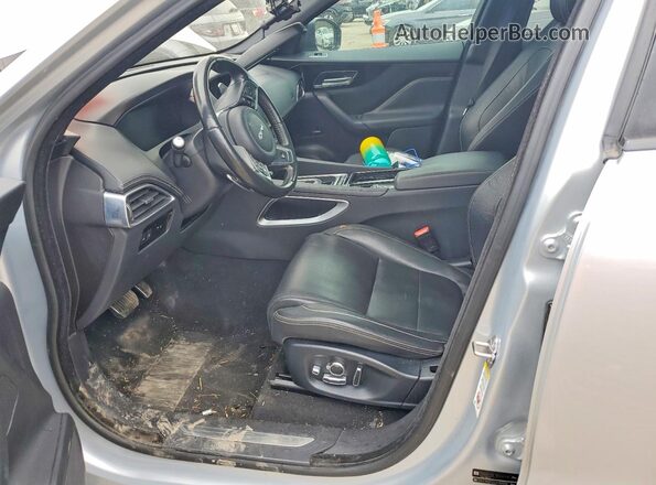 SADCM2FV3JA285938 2018 JAGUAR F-PACE Silver Front interior view