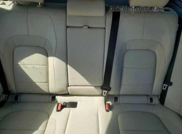 SADCT2EX2RA733037 2024 JAGUAR F-PACE Gray Vista de los asientos traseros
