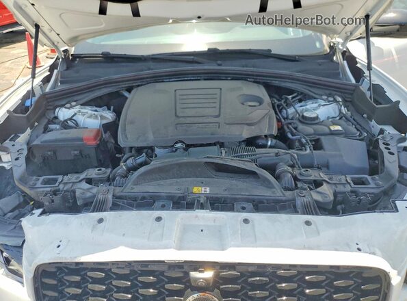 SADCT2EX3RA736030 2024 JAGUAR F-PACE White Vista del compartimento del motor