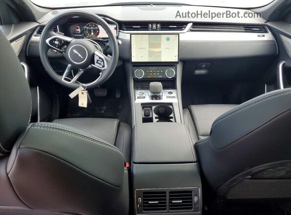 SADCT2EX8RA726772 2024 JAGUAR F-PACE Gray Widok deski rozdzielczej
