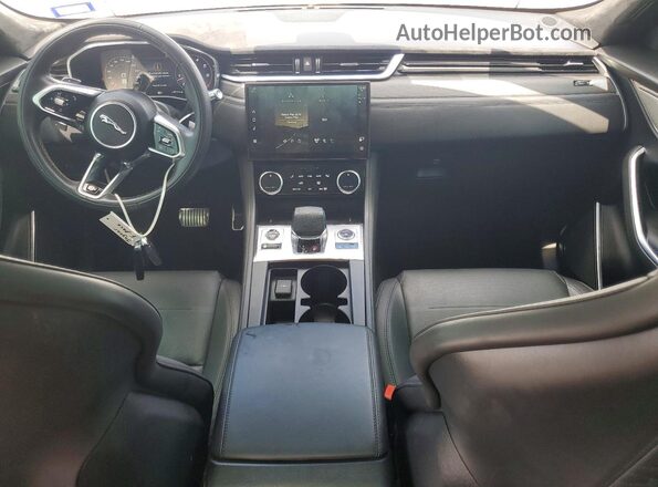SADCZ2EE7MA688828 2021 JAGUAR F-PACE Серебряный Вид панели приборов