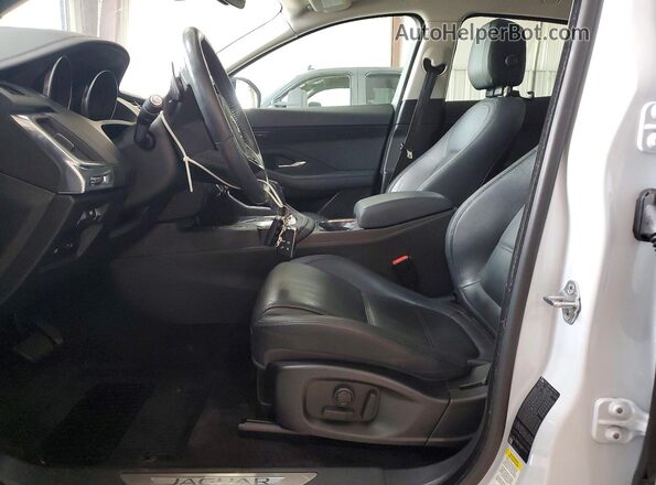 SADFP2FX7L1Z77161 2020 JAGUAR E-PACE Белый Вид салона спереди