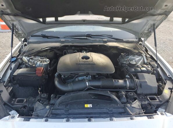 SAJAD4BG9HA973749 2017 JAGUAR XF Silver Вид задньої частини салону