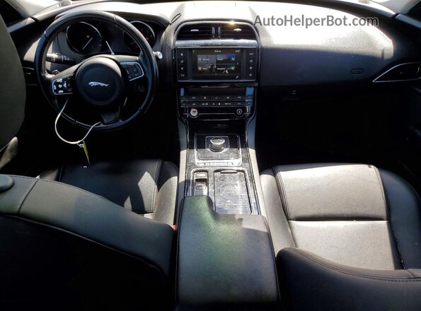 SAJAD4FX2JCP36458 2018 JAGUAR XF Black Vista del salpicadero