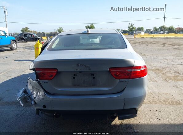 SAJAD4FX8JCP25318 2018 JAGUAR XF Silver 