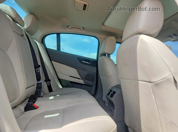 SAJAD4GX8KCP49070 2019 JAGUAR XF Черный Вид задних сидений