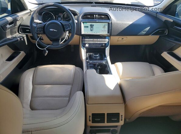 SAJAE4BV4HA962251 2017 JAGUAR XF Gray Vista del salpicadero