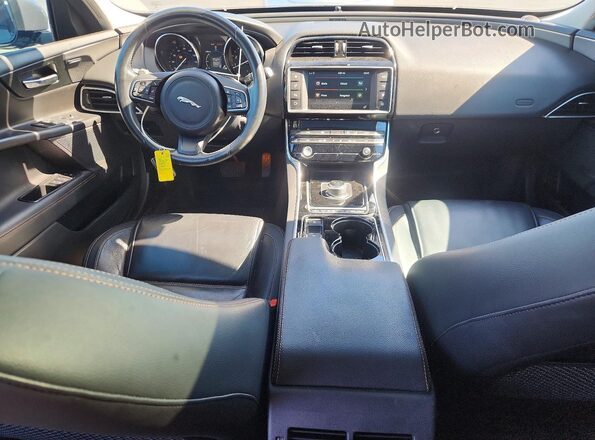 SAJAE4BV6HA957164 2017 JAGUAR XF Серый Вид панели приборов