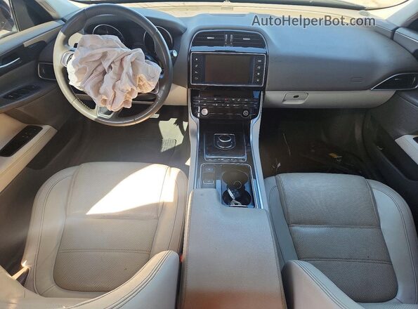 SAJAE4FX8JCP25638 2018 JAGUAR XF Black Widok deski rozdzielczej