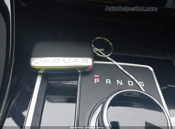 SAJAJ4BV2HA972269 2017 JAGUAR XF Red Вид панелі приладів