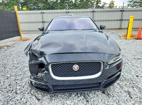 SAJAJ4BV6HA972484 2017 JAGUAR XF Black Widok z przodu