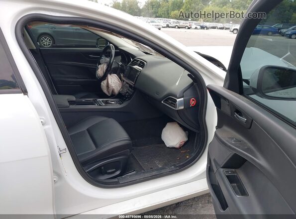 SAJAJ4FX1JCP20809 2018 JAGUAR XF White Front interior view