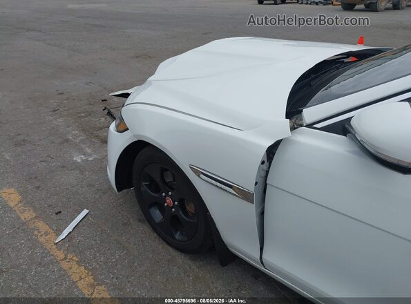 SAJAJ4FX1JCP20809 2018 JAGUAR XF White Front view
