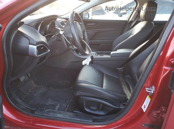 SAJAJ4FX6JCP19834 2018 JAGUAR XF Red წინა სალონის ხედი