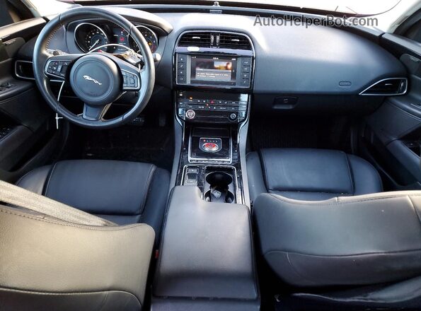 SAJAJ4FX6JCP19834 2018 JAGUAR XF Red წინა პანელის ხედი