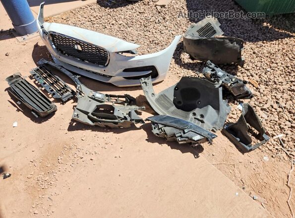 SAJAJ4FX7LCP64476 2020 JAGUAR XF Белый Вид подкапотного пространства