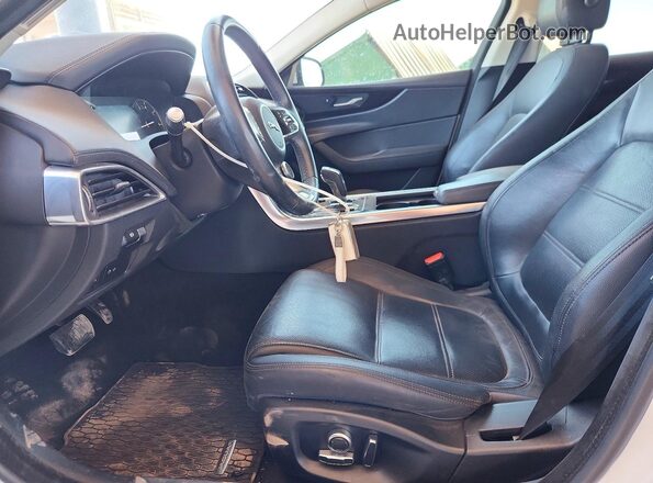 SAJAJ4FX7LCP64476 2020 JAGUAR XF Белый Вид салона спереди