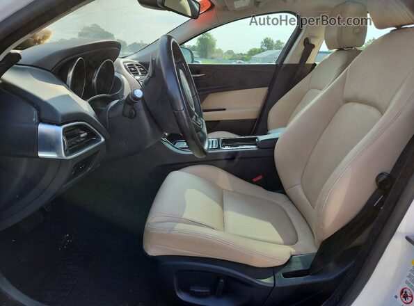 SAJAJ4FX8JCP37610 2018 JAGUAR XF White Widok wnętrza z przodu