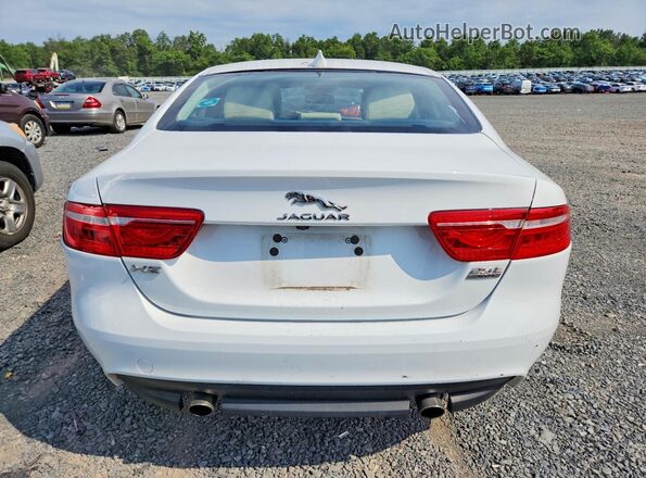 SAJAJ4FX8JCP37610 2018 JAGUAR XF White Widok z tyłu