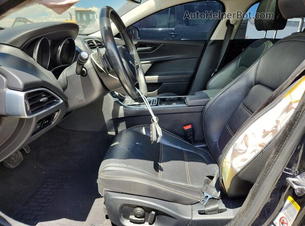 SAJAK4BV0HA969478 2017 JAGUAR XF Black Vista interior delantera