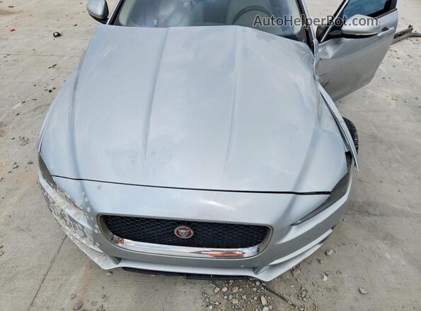 SAJAR4BG9HA965555 2017 JAGUAR XF Silver Widok wnętrza z tyłu