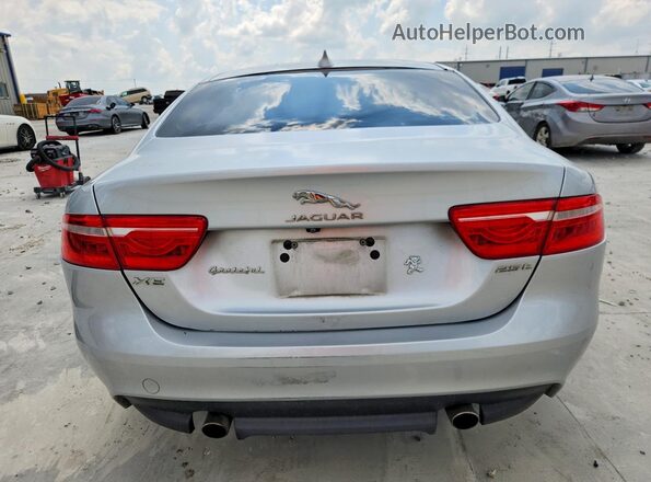 SAJAR4BG9HA965555 2017 JAGUAR XF Silver Widok z tyłu