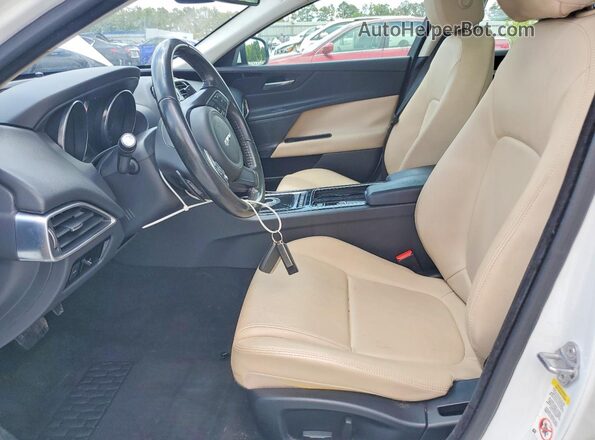 SAJAR4FX2JCP34422 2018 JAGUAR XF White წინა სალონის ხედი