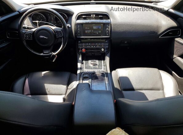 SAJAR4FXXJCP36211 2018 JAGUAR XF White Widok deski rozdzielczej