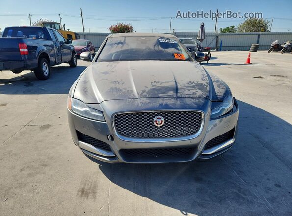 SAJBD4BV2GCY16215 2016 JAGUAR XF Gray Widok z przodu
