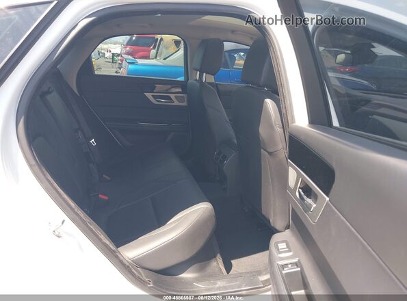 SAJBD4BVXHCY44572 2017 JAGUAR XF White Widok naklejki z numerem VIN
