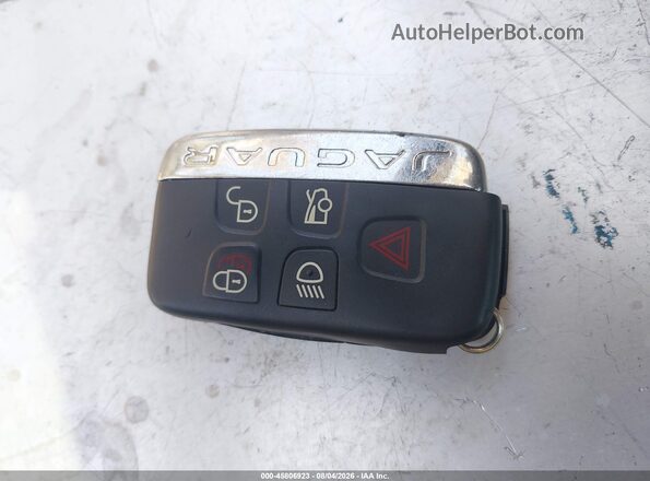 SAJBE4BV1GCY14159 2016 JAGUAR XF Black Widok deski rozdzielczej