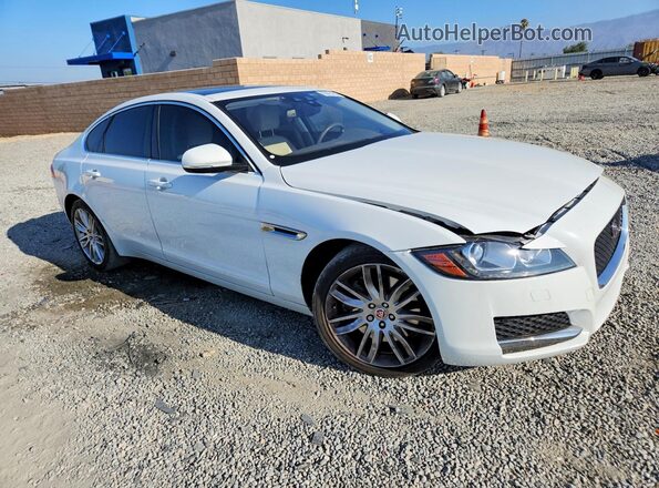 SAJBE4BV4HCY26730 2017 JAGUAR XF White Front right