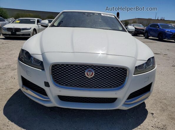 SAJBE4BV5HCY30396 2017 JAGUAR XF White Widok z przodu