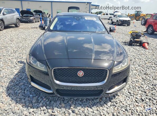 SAJBE4BV7GCY02873 2016 JAGUAR XF Black Widok z przodu