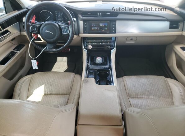 SAJBE4BV8GCY03708 2016 JAGUAR XF White წინა პანელის ხედი