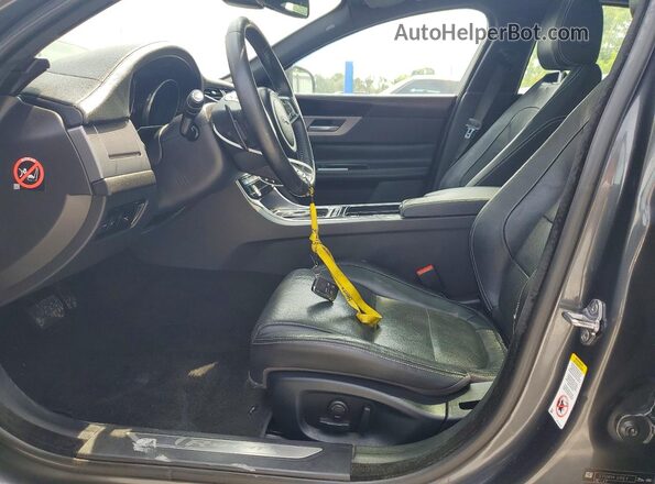 SAJBF4BV0GCY06888 2016 JAGUAR XF Black Vista interior delantera