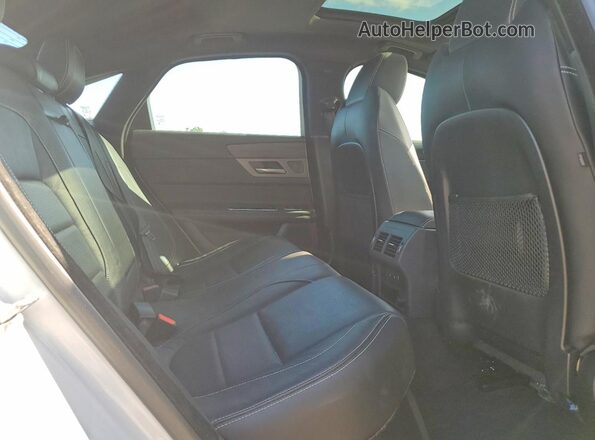 SAJBG4BVXGCY05003 2016 JAGUAR XF Белый Вид задних сидений