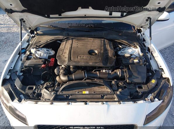SAJBJ4BNXHCY32401 2017 JAGUAR XF White უკანა ხედი