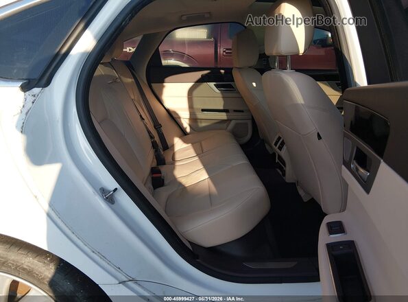 SAJBJ4BNXHCY32401 2017 JAGUAR XF White VIN კოდის სტიკერის ხედი