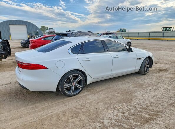 SAJBJ4BNXHCY42586 2017 JAGUAR XF White Trasero derecho
