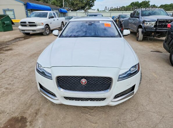 SAJBJ4BNXHCY42586 2017 JAGUAR XF White Vista frontal