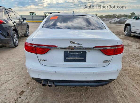 SAJBJ4BNXHCY42586 2017 JAGUAR XF White Vista trasera
