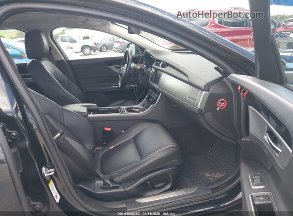 SAJBJ4BVXHCY37968 2017 JAGUAR XF Black Սալոնի դիմացի տեսք
