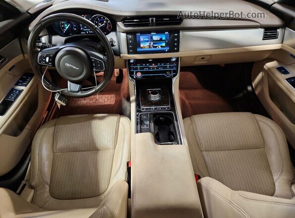 SAJBK4BV0GCY05803 2016 JAGUAR XF Green Widok deski rozdzielczej