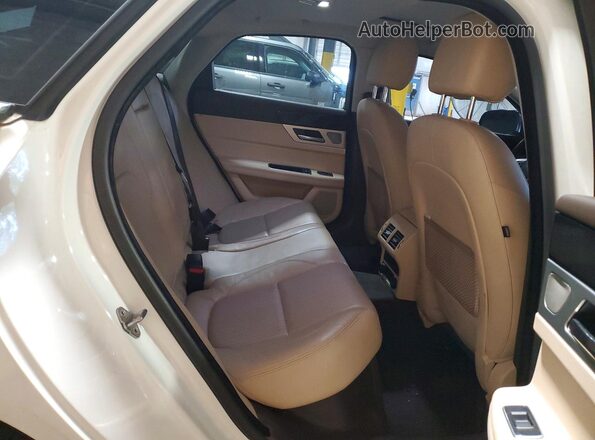 SAJBK4BV3GCY12423 2016 JAGUAR XF White Вид задніх сидінь