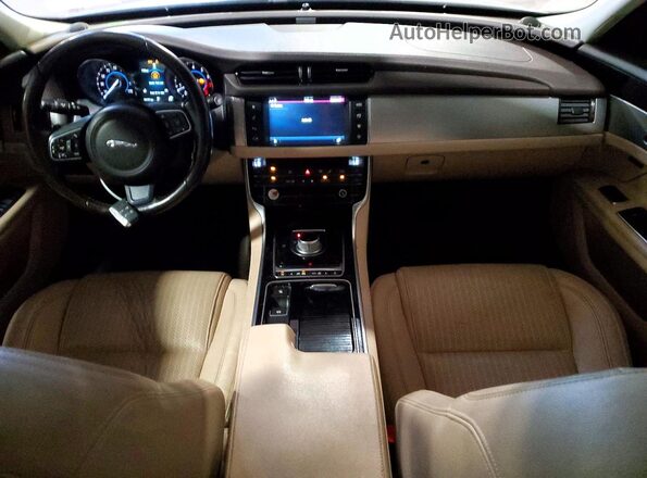 SAJBK4BV3GCY12423 2016 JAGUAR XF White Вид панелі приладів