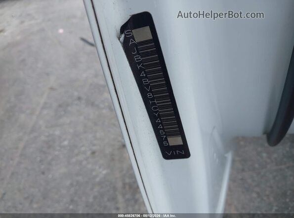 SAJBK4BV8HCY44575 2017 JAGUAR XF White Widok komory silnika