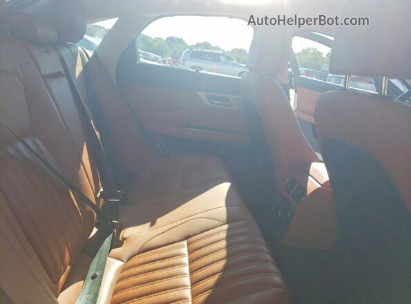 SAJBN4EV9JCY53312 2018 JAGUAR XF White Widok tylnych siedzeń